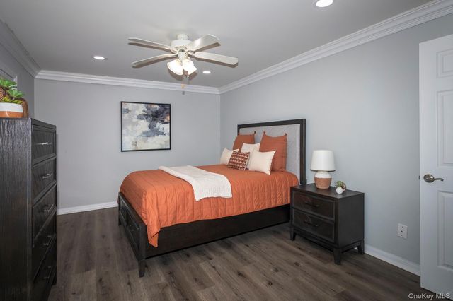 16 Garfield Avenue 34-B, Sayville, NY 11782