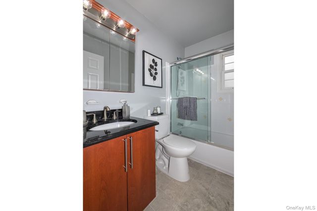 16 Garfield Avenue 34-B, Sayville, NY 11782