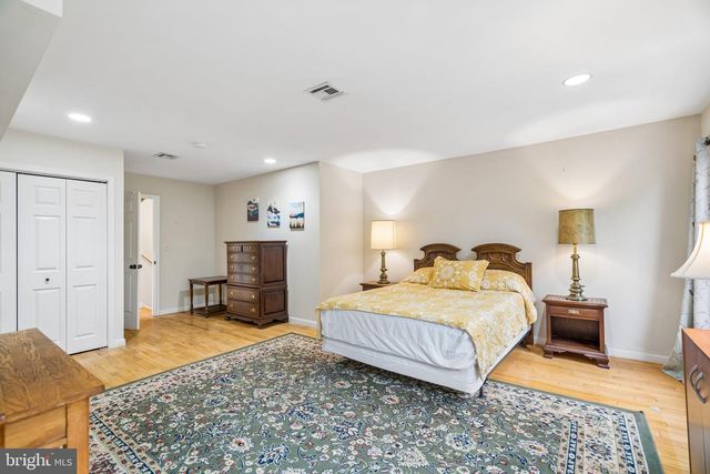 1231 N HOWARD ST, Philadelphia, PA 19122
