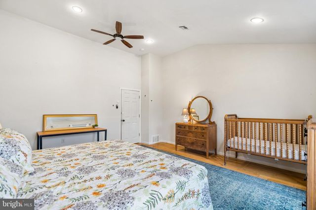 1231 N HOWARD ST, Philadelphia, PA 19122