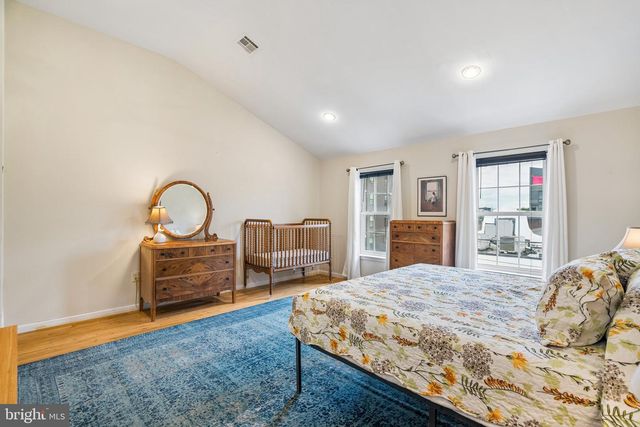 1231 N HOWARD ST, Philadelphia, PA 19122