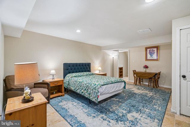 1231 N HOWARD ST, Philadelphia, PA 19122