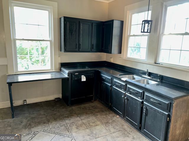 124 S Oliver Street, Elberton, GA 30635