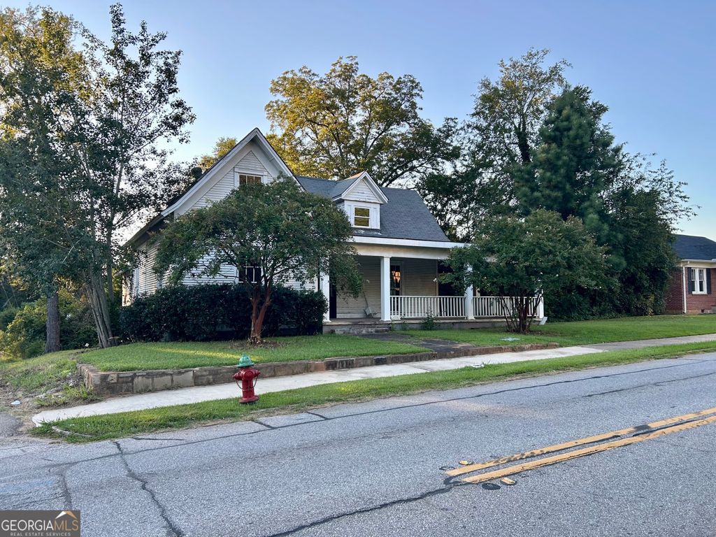 124 S Oliver Street, Elberton, GA 30635