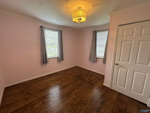 8 Dwight Avenue, Gadsden, AL 35904