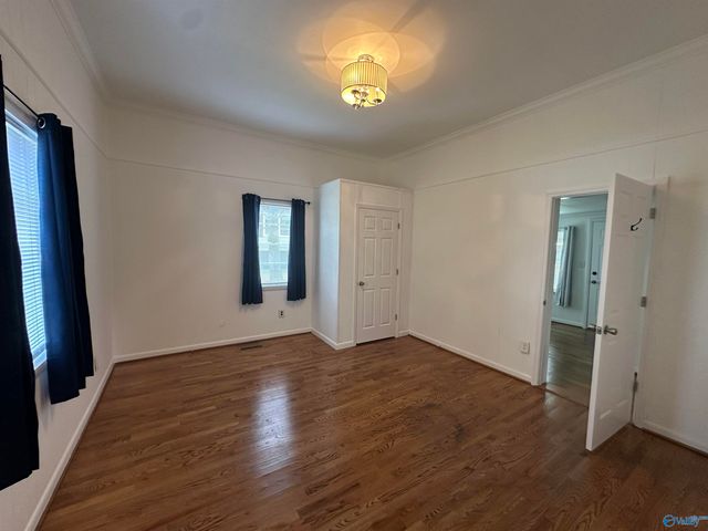 8 Dwight Avenue, Gadsden, AL 35904