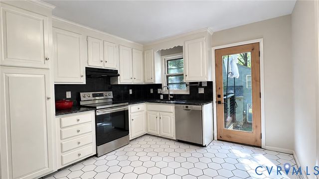 1401 Stone River Rd, North Chesterfield, VA 23235