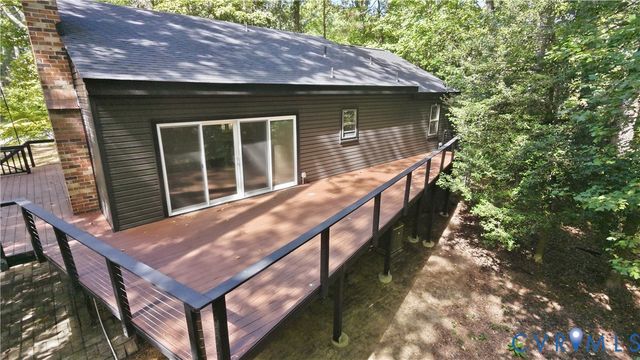 1401 Stone River Rd, North Chesterfield, VA 23235