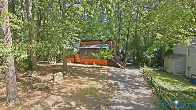 1401 Stone River Rd, North Chesterfield, VA 23235
