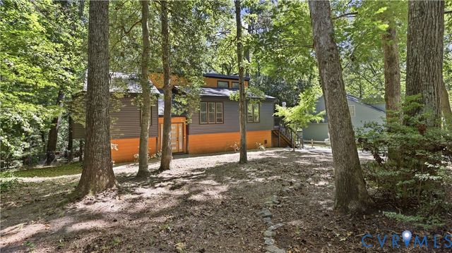 1401 Stone River Rd, North Chesterfield, VA 23235