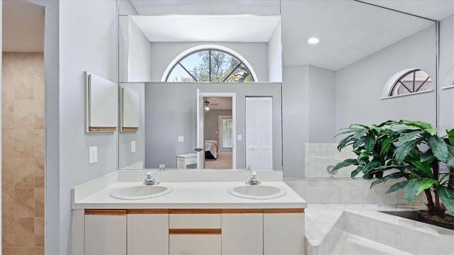 2519 WOOD OAK DRIVE, Sarasota, FL 34232