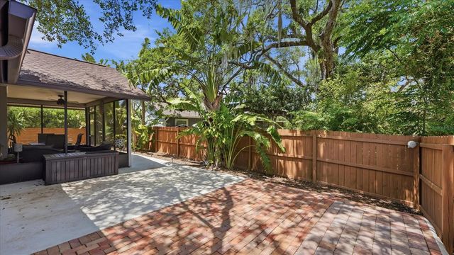 2519 WOOD OAK DRIVE, Sarasota, FL 34232