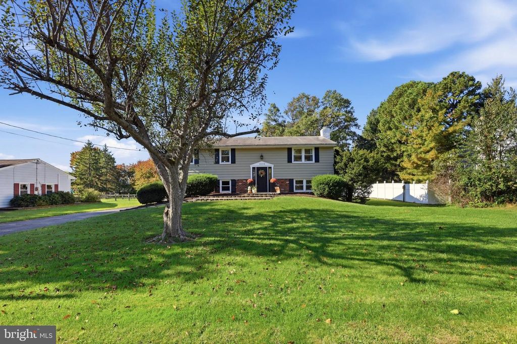 1332 MEADOW LN, PERKASIE, PA 18944 — photo 2