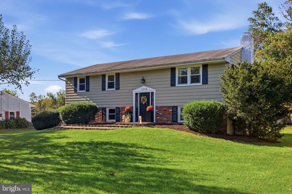 1332 MEADOW LN, PERKASIE, PA 18944 — photo 5