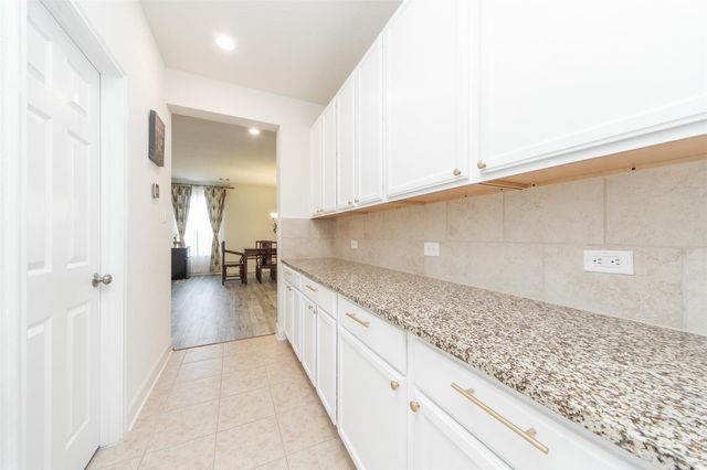 15406 Easton Gate Lane, Houston, TX 77044