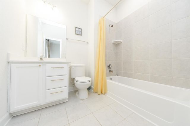 15406 Easton Gate Lane, Houston, TX 77044