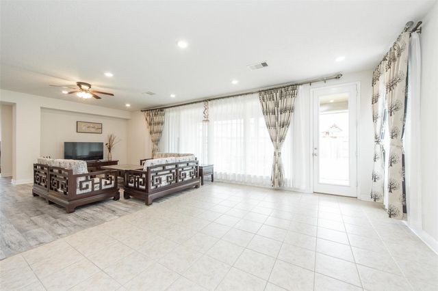 15406 Easton Gate Lane, Houston, TX 77044