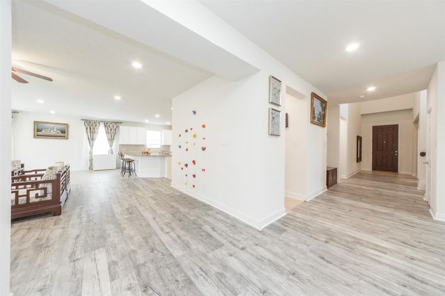 15406 Easton Gate Lane, Houston, TX 77044