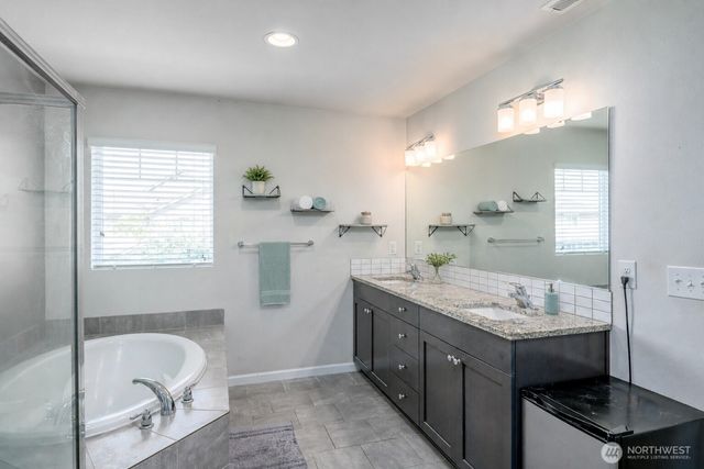 3104 10th Avenue NW, Puyallup, WA 98371