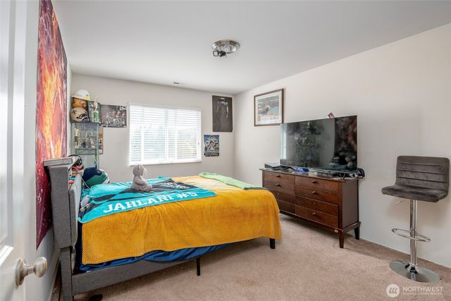 3104 10th Avenue NW, Puyallup, WA 98371