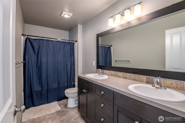 3104 10th Avenue NW, Puyallup, WA 98371