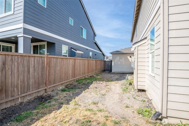 3104 10th Avenue NW, Puyallup, WA 98371