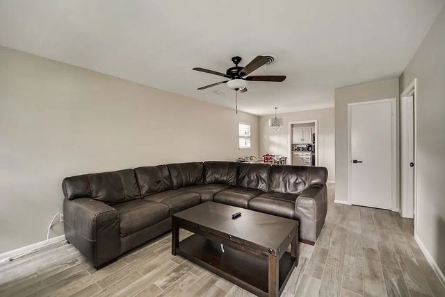 6501 E Mockingbird Lane, Dallas, TX 75214