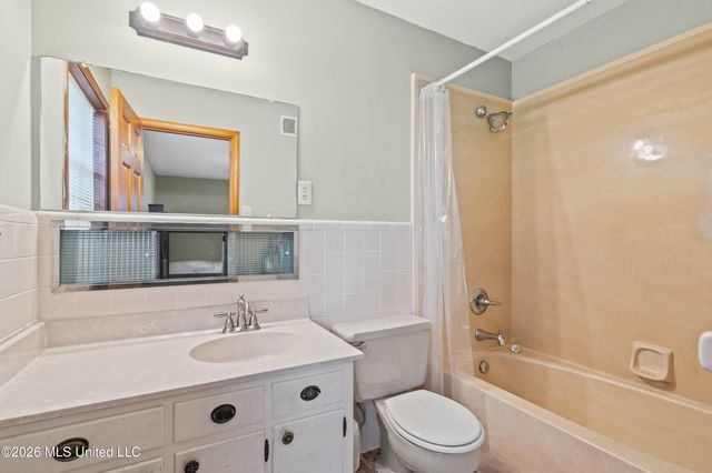 8619 Chesterfield Drive, Southaven, MS 38671