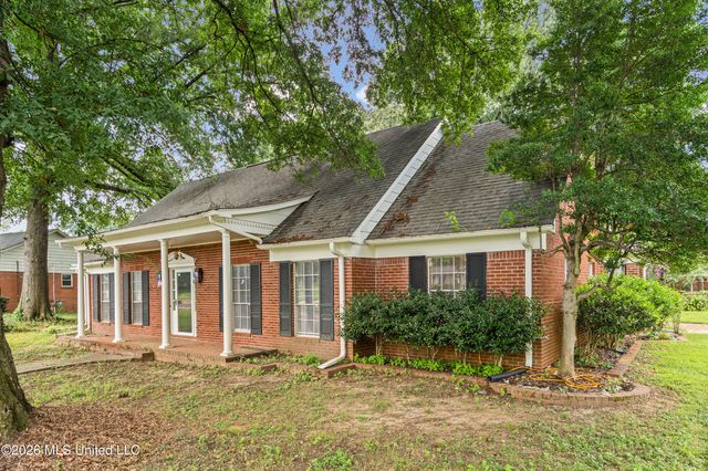 8619 Chesterfield Drive, Southaven, MS 38671