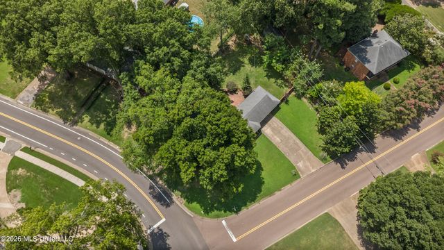 8619 Chesterfield Drive, Southaven, MS 38671