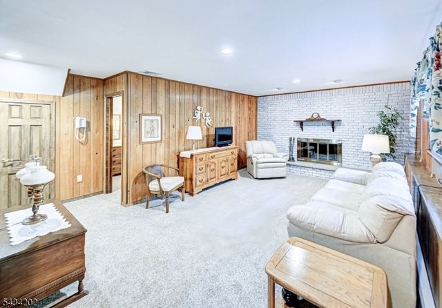8 Edward Cir, Montville Twp., NJ 07045