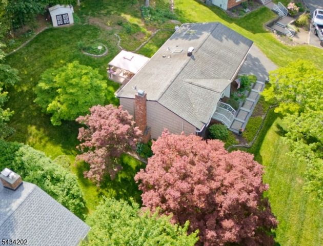 8 Edward Cir, Montville Twp., NJ 07045