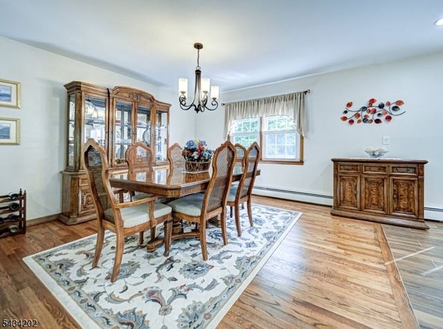 8 Edward Cir, Montville Twp., NJ 07045