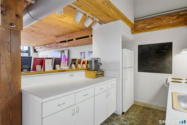 68 Thermos Avenue 110A, Norwich, CT 06360