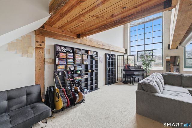 68 Thermos Avenue 110A, Norwich, CT 06360