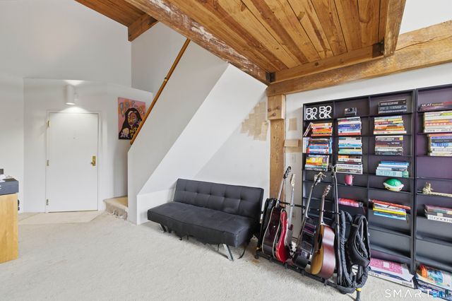 68 Thermos Avenue 110A, Norwich, CT 06360