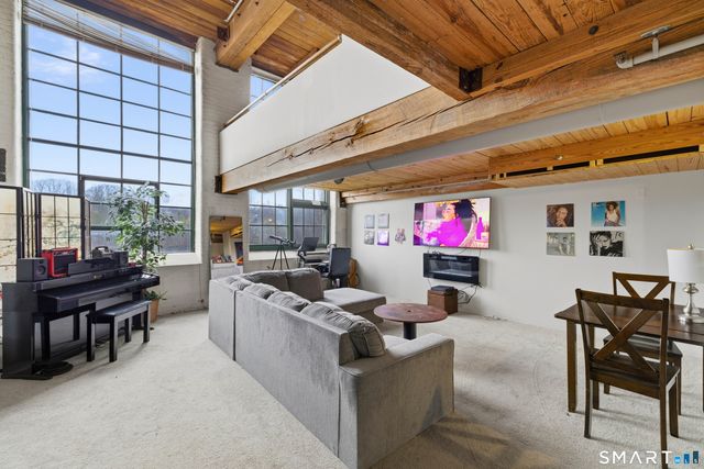 68 Thermos Avenue 110A, Norwich, CT 06360