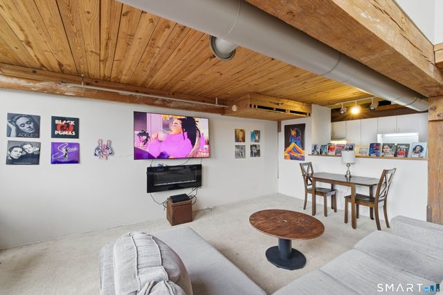 68 Thermos Avenue 110A, Norwich, CT 06360