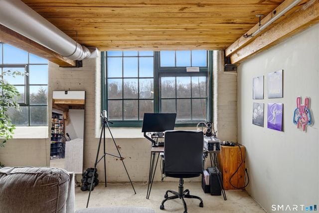 68 Thermos Avenue 110A, Norwich, CT 06360