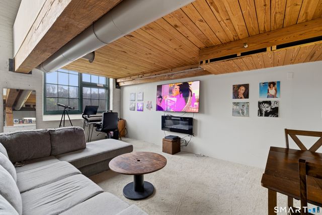 68 Thermos Avenue 110A, Norwich, CT 06360