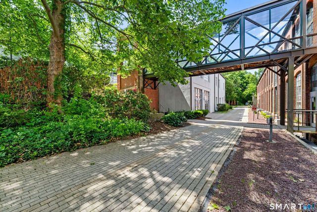 68 Thermos Avenue 110A, Norwich, CT 06360