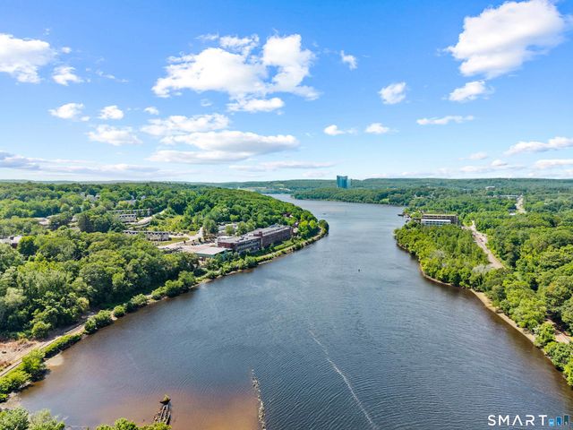 68 Thermos Avenue 110A, Norwich, CT 06360