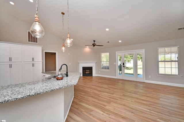 2 Spring Sky Court, Taylors, SC 29687