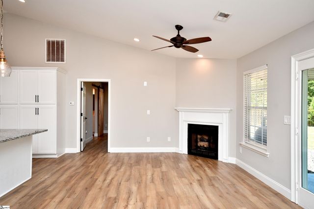 2 Spring Sky Court, Taylors, SC 29687