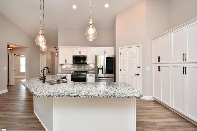 2 Spring Sky Court, Taylors, SC 29687