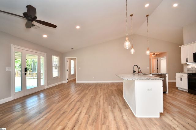 2 Spring Sky Court, Taylors, SC 29687