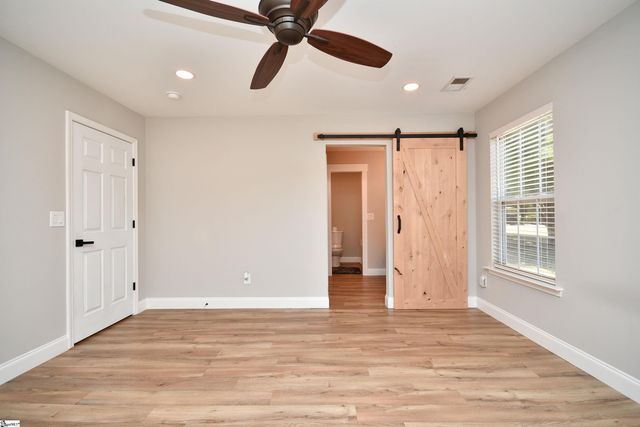 2 Spring Sky Court, Taylors, SC 29687