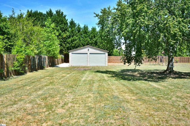 2 Spring Sky Court, Taylors, SC 29687