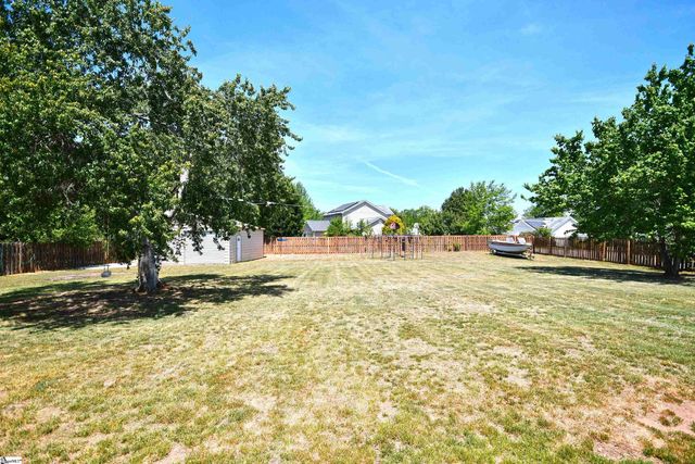 2 Spring Sky Court, Taylors, SC 29687