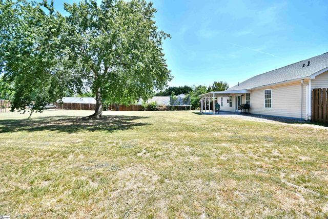 2 Spring Sky Court, Taylors, SC 29687